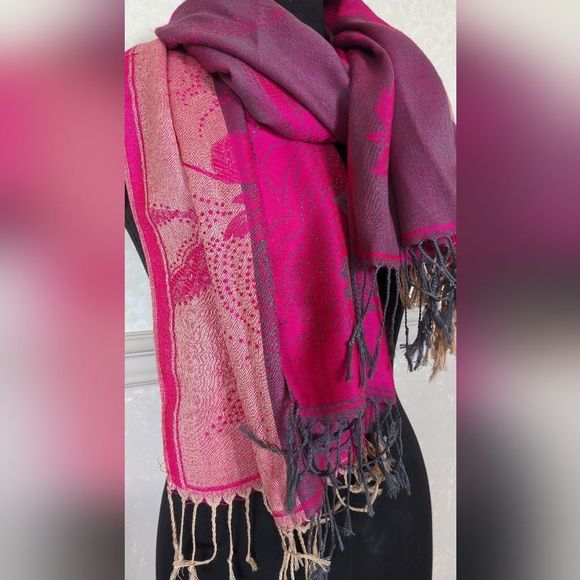 BNWOT Floral Print Pashmina - Picture 5 of 6